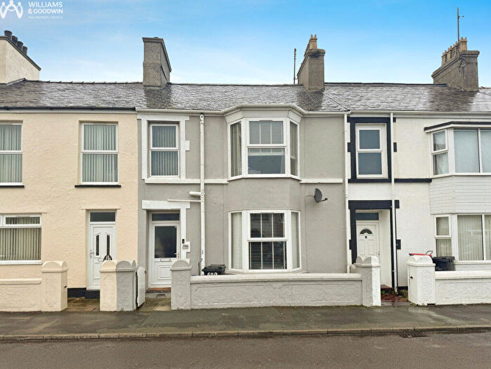 4 Bedroom Terraced House For Sale In London Road, Holyhead, Anglesey, LL65