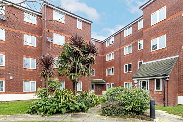 1 Bedroom Apartment To Rent In Harlinger Street, Woolwich, SE18