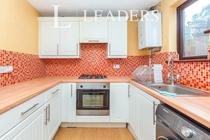 3 Bedroom House To Rent In Engaine Drive, Shenley Church End, Milton Keynes, MK5