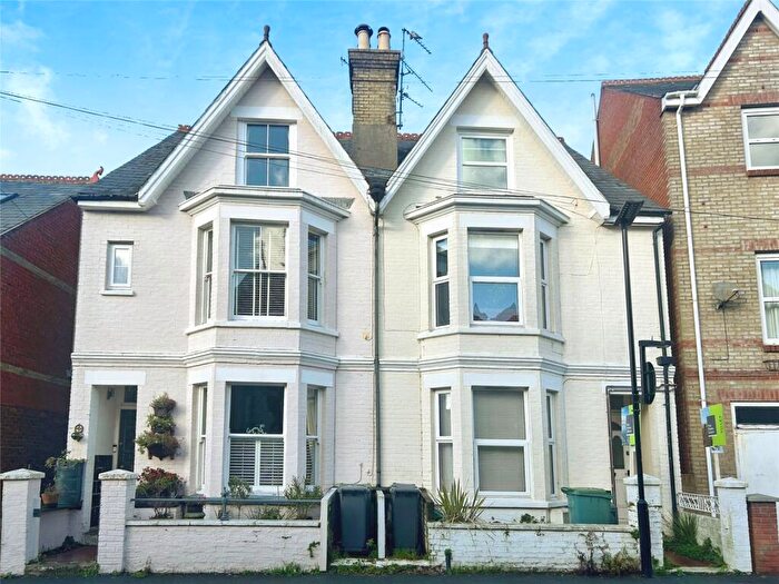 2 Bedroom Apartment For Sale In Beckford Road, Cowes, Isle Of Wight, PO31