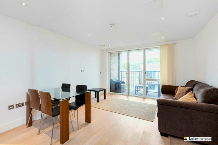 1 Bedroom Flat To Rent In Bow Road, London, E3