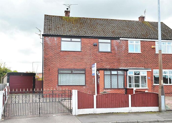 3 Bedroom Semi-Detached House For Sale In Sussex Road, Cadishead, M44