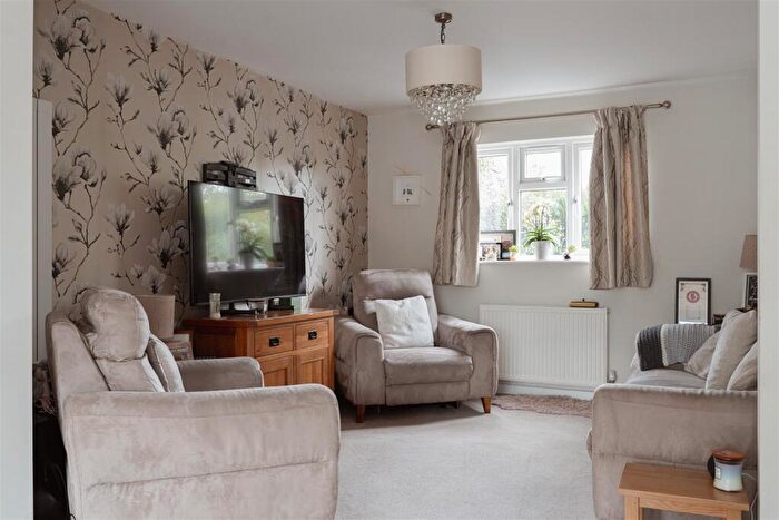 4 Bedroom Semi-Detached House For Sale In Clare Cottages, Barfields, Bletchingley, Redhill, RH1