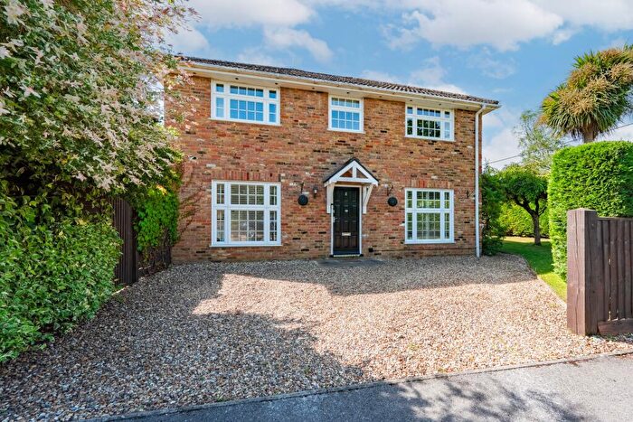 4 Bedroom Detached House For Sale In Elgarth Drive, Finchampstead, RG40