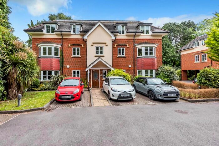 2 Bedroom Flat To Rent In Marchmont Place, Bracknell, RG12