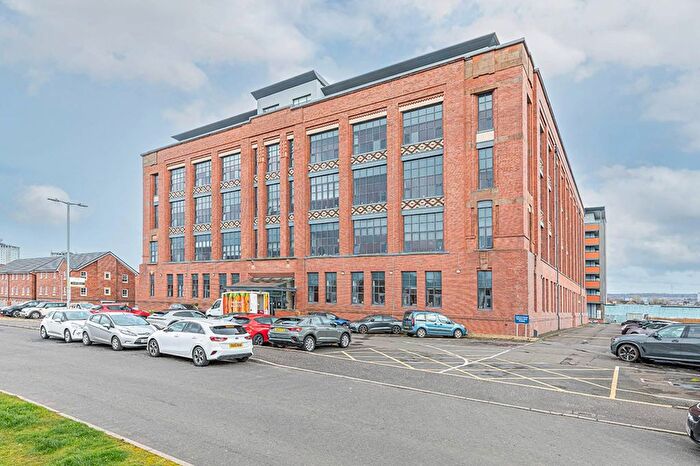 2 Bedroom Flat To Rent In Inverlair Avenue, Glasgow City, Glasgow, G43