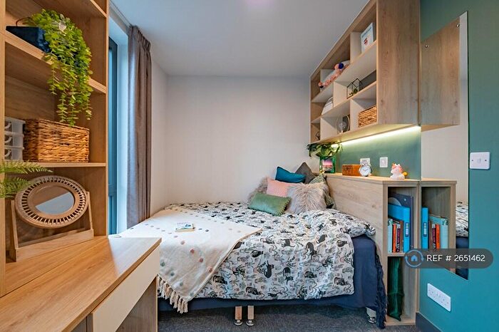 Studio To Rent In Oak House, Leeds, LS3