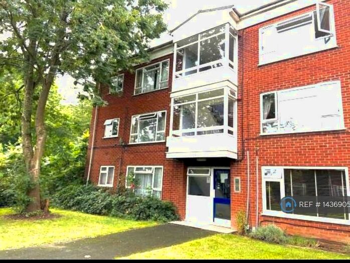 2 Bedroom Flat To Rent In Boswell Grove, Warwick, CV34