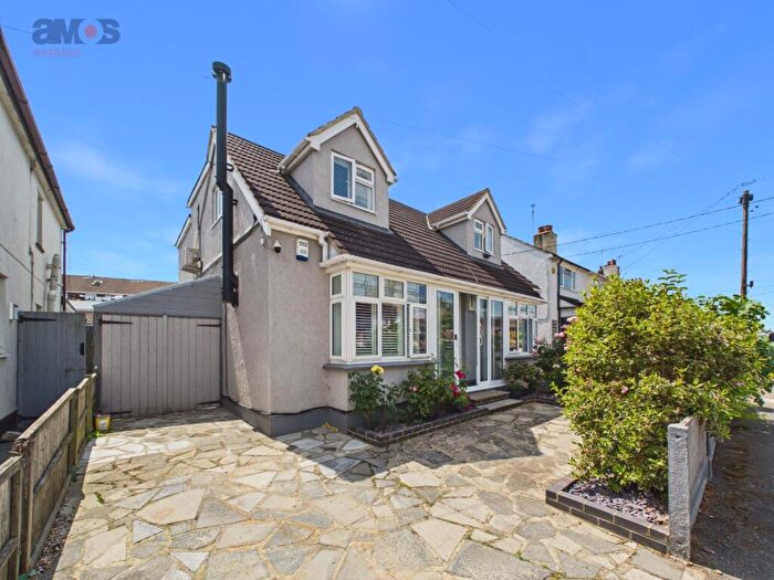 7 Bedroom Detached House For Sale In Church Road, Hadleigh, Essex, SS7