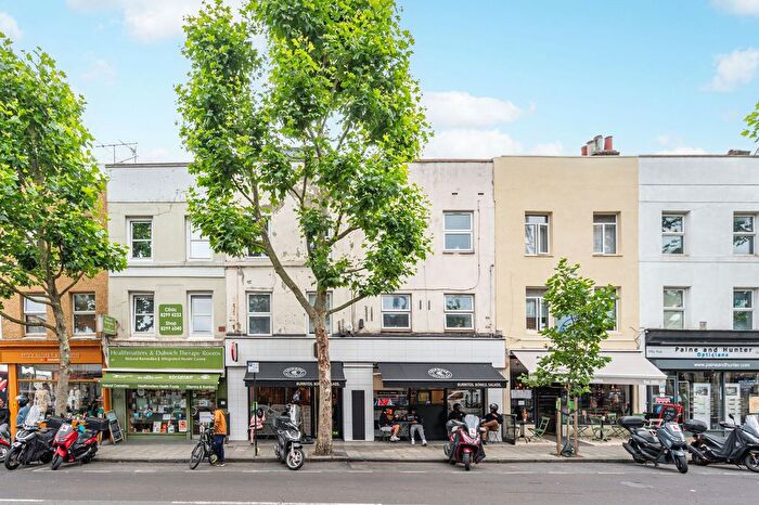 2 Bedroom Flat To Rent In Lordship Lane, East Dulwich, London, SE22