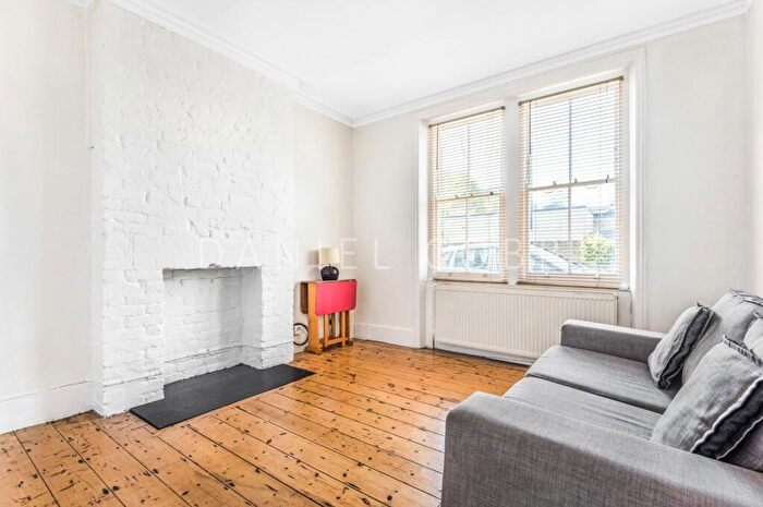 1 Bedroom Flat To Rent In Peacock Street, London, SE17