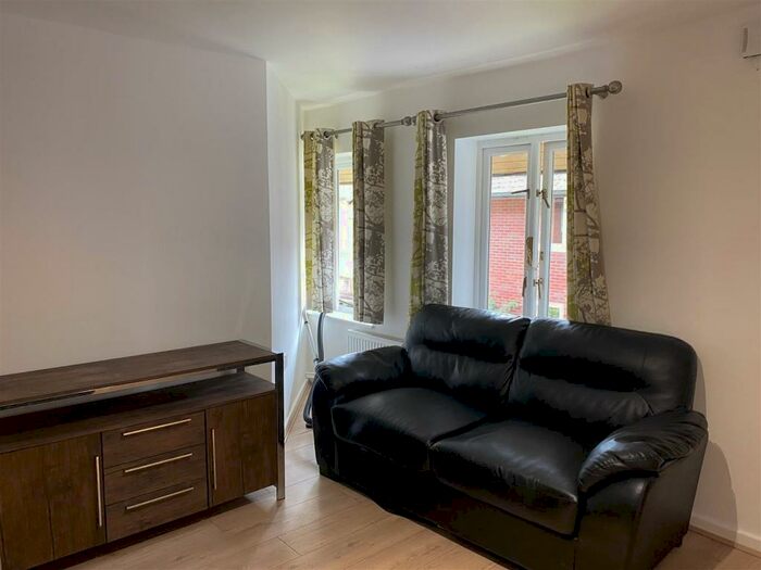 5 Bedroom Flat To Rent In Flat, The Forum, Tiverton Way, Cambridge, CB1