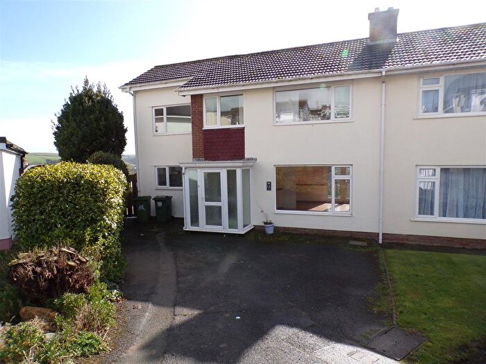 4 Bedroom Semi-Detached House To Rent In Yeo Drive, Appledore, Bideford, EX39