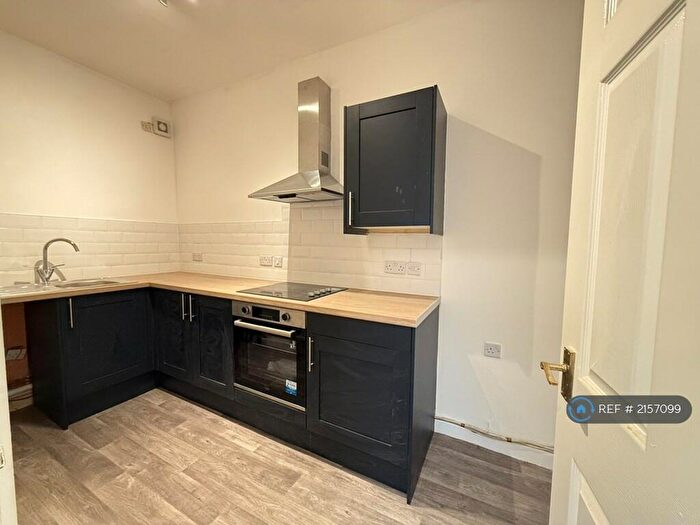 Studio To Rent In High Street, Barry, CF62