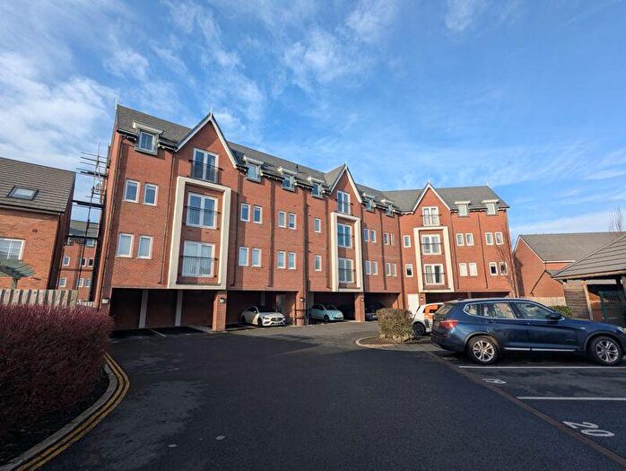 2 Bedroom Flat To Rent In Maplebeck Drive, Kew, Southport, Merseyside, PR8