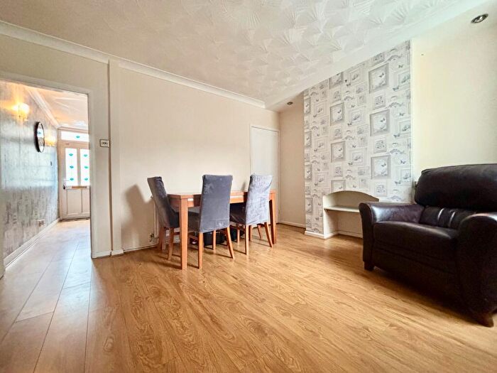 2 Bedroom Terraced House To Rent In Montfort Road, Strood, ME2