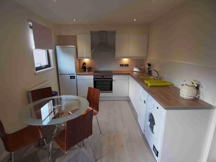 2 Bedroom Flat To Rent In Flat Kingswells Avenue, Kingswells, AB15