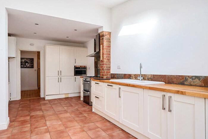 3 Bedroom Terraced House For Sale In West Oxford City, Oxfordshire, OX2