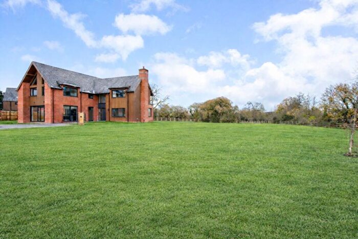 5 Bedroom Detached House To Rent In The Close, Clifford Chambers, CV37