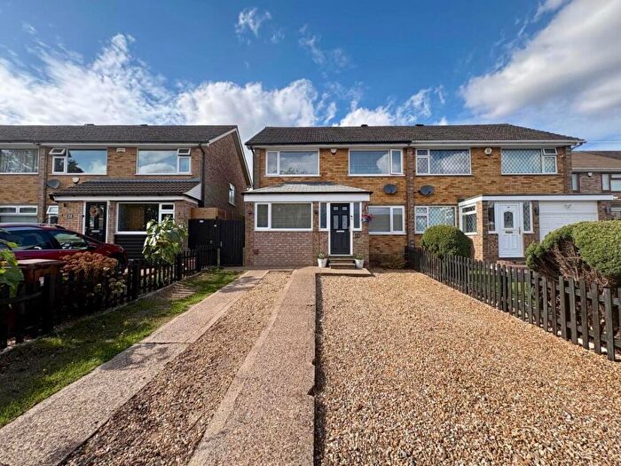 3 Bedroom Semi-Detached House For Sale In Thruxton Drive, Parklands, Northampton, NN3