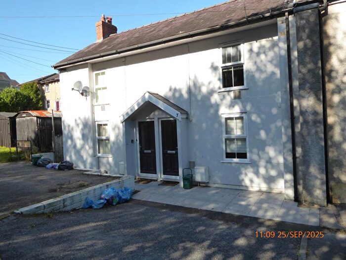 2 Bedroom End Terrace House To Rent In Priory Row, Carmarthen, SA31