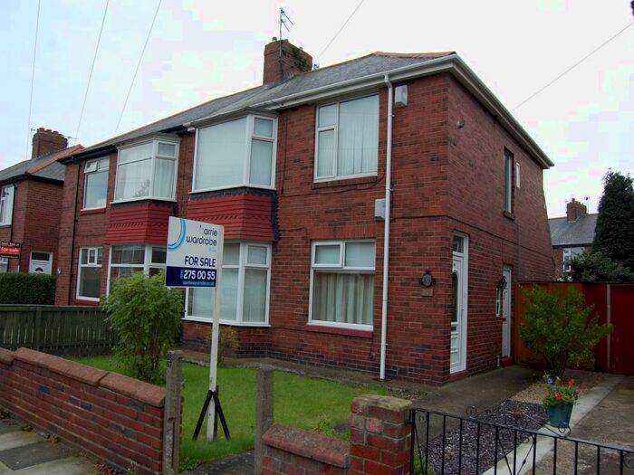 2 Bedroom Flat To Rent In Dene Crescent, Wallsend, Newcastle Upon Tyne NE28