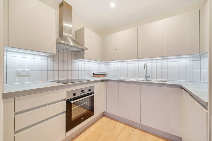 1 Bedroom Flat To Rent In Mast Street, Barking, IG11