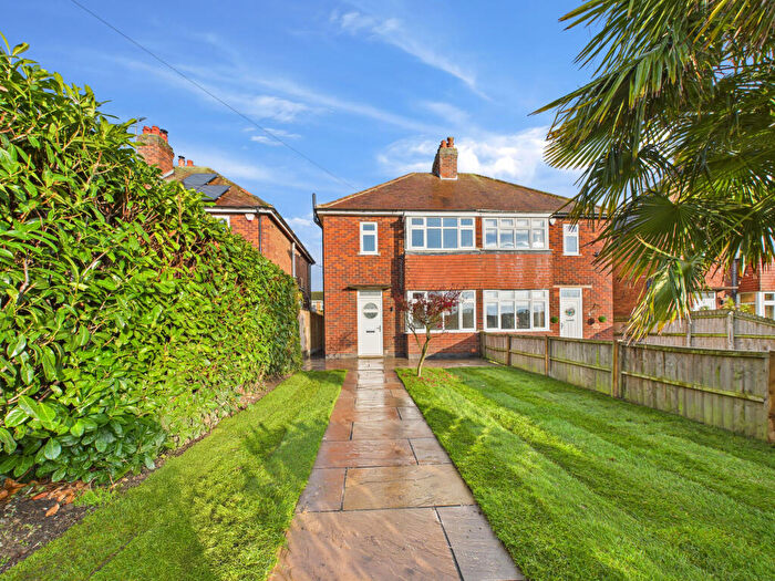 3 Bedroom Semi-Detached House For Sale In Sutton Lane, Hilton, DE65