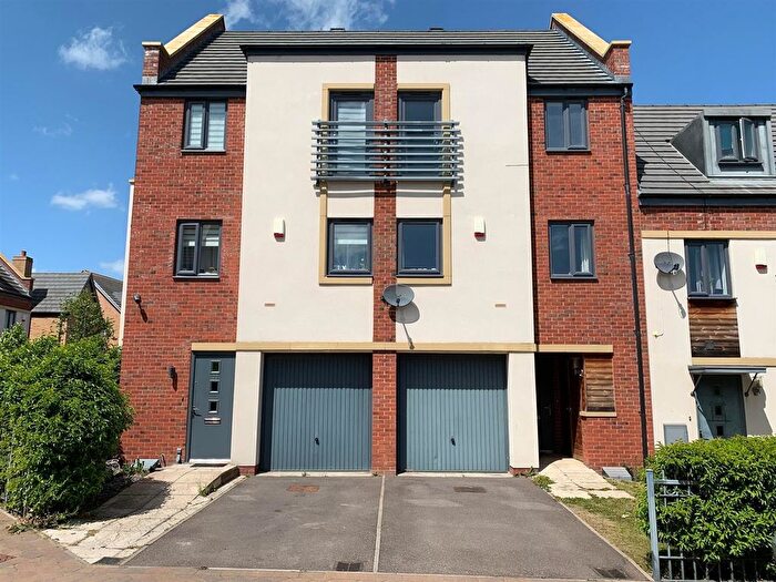 3 Bedroom Terraced House To Rent In Bayleaf Avenue, Hampton Vale, Peterborough, PE7