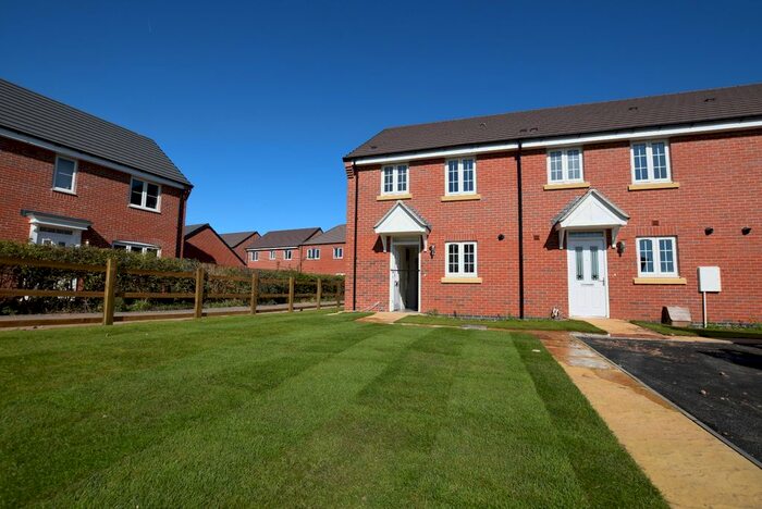 3 Bedroom Town House To Rent In Grange Road, Derby, Derbyshire, DE22