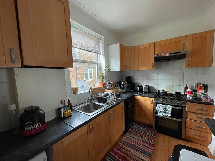 2 Bedroom Flat To Rent In Finborough Road, London, SW10
