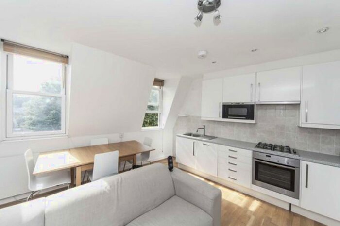 3 Bedroom Flat To Rent In Fulham High Street, London, SW6