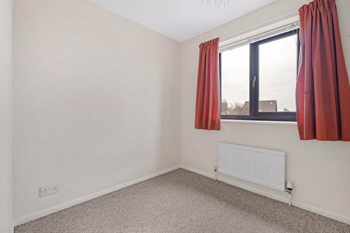 3 Bedroom End Of Terrace House For Sale In Huntingbrooke, Milton Keynes, MK8