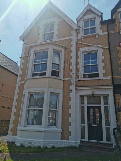 2 Bedroom Apartment To Rent In Greenfield Road, Colwyn Bay, LL29