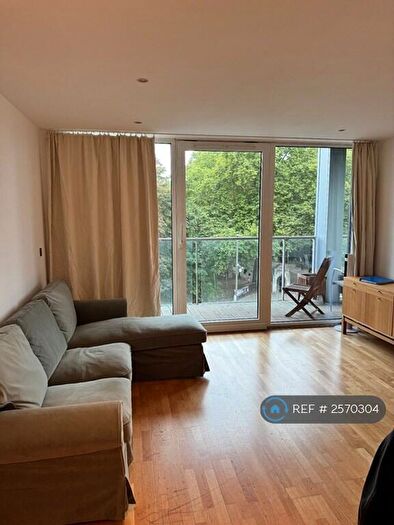 1 Bedroom Flat To Rent In Oswald Building, London, SW11