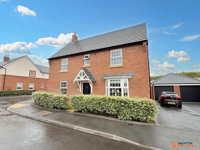 4 Bedroom Detached House For Sale In Wright Street, Hugglescote, LE67