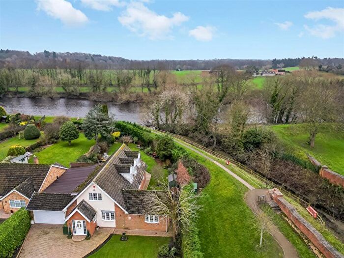 4 Bedroom Detached House For Sale In Teesway, Neasham, Darlington, DL2