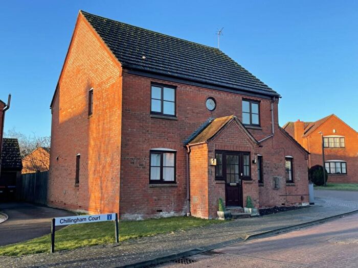 4 Bedroom Detached House For Sale In Chillingham Court, Milton Keynes, MK5