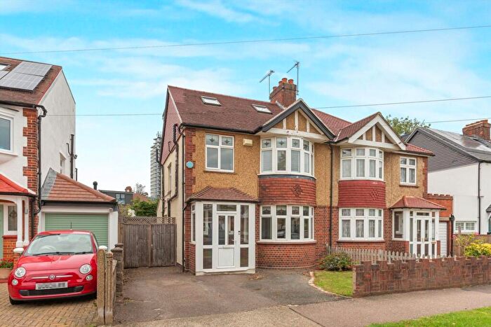 4 Bedroom Semi-Detached House For Sale In Oakleigh Avenue, Surbiton, KT6