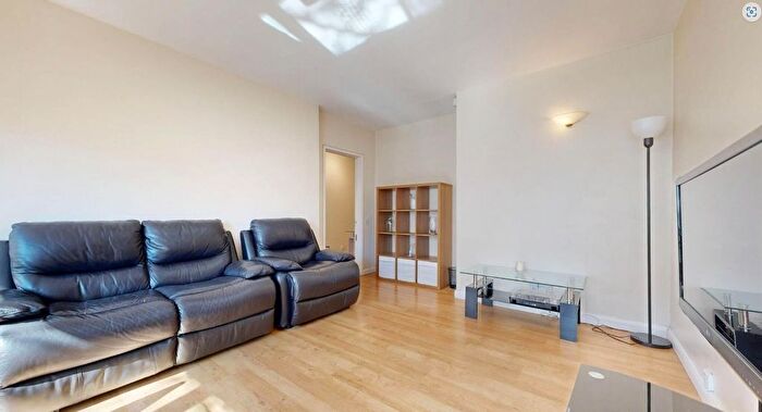 2 Bedroom Flat For Sale In Park Road, Regent's Park, London, NW8