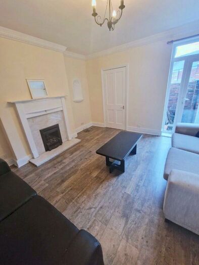 2 Bedroom Flat To Rent In Springbank Road, Sandyford, Newcastle Upon Tyne, NE2