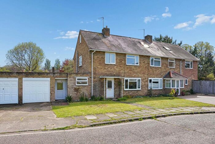 4 Bedroom Semi Detached House For Sale In Nuneham Square, Abingdon, OX14
