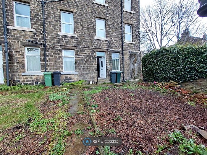 1 Bedroom Flat To Rent In Longwood Gate, Longwood, Huddersfield, HD3