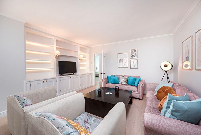 2 Bedroom Flat To Rent In Lower Sloane Street, London, SW1W