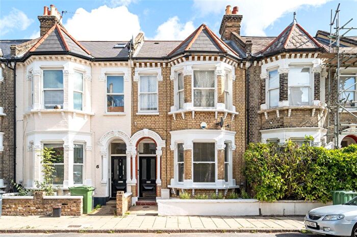 2 Bedroom Flat For Sale In Helix Road, London, SW2