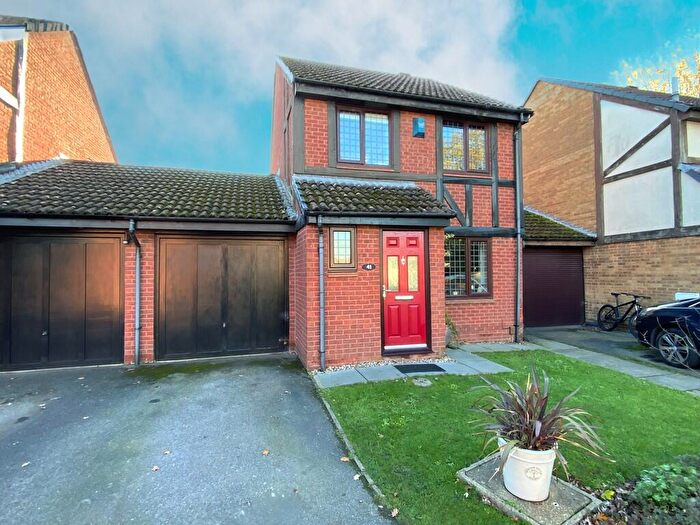 3 Bedroom Link Detached House For Sale In Homefield, Yate, BS37