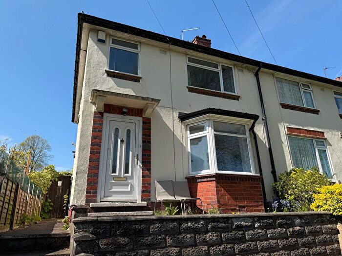 3 Bedroom Semi-Detached House To Rent In Astbury Avenue, Bearwood, Birmingham, B67