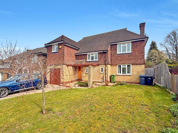 4 Bedroom Detached House For Sale In Ewhurst Avenue, Sanderstead, Surrey, CR2