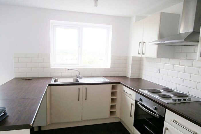 3 Bedroom Terraced House To Rent In Ellsworth Rise, Nottingham, NG5