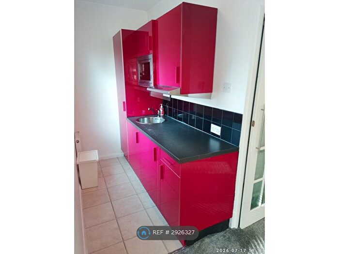 Studio To Rent In Headstone Lane, London, HA2